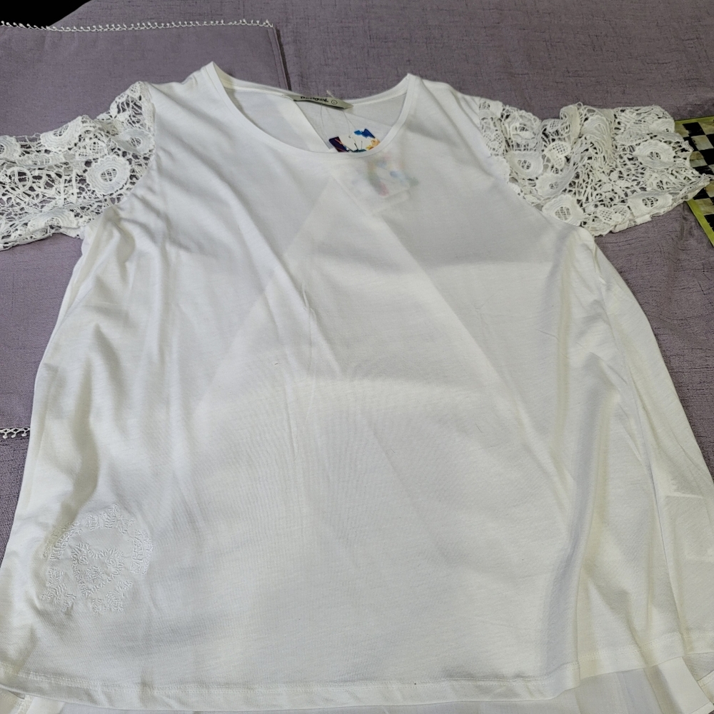 ⬇️⬇️ Desigual white lace decorative t-shirt